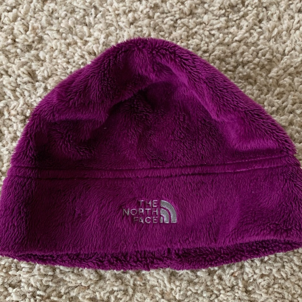 The North Face Girls Purple Denali Fuzzy Hat Youth Medium Winter Cap Beanie
